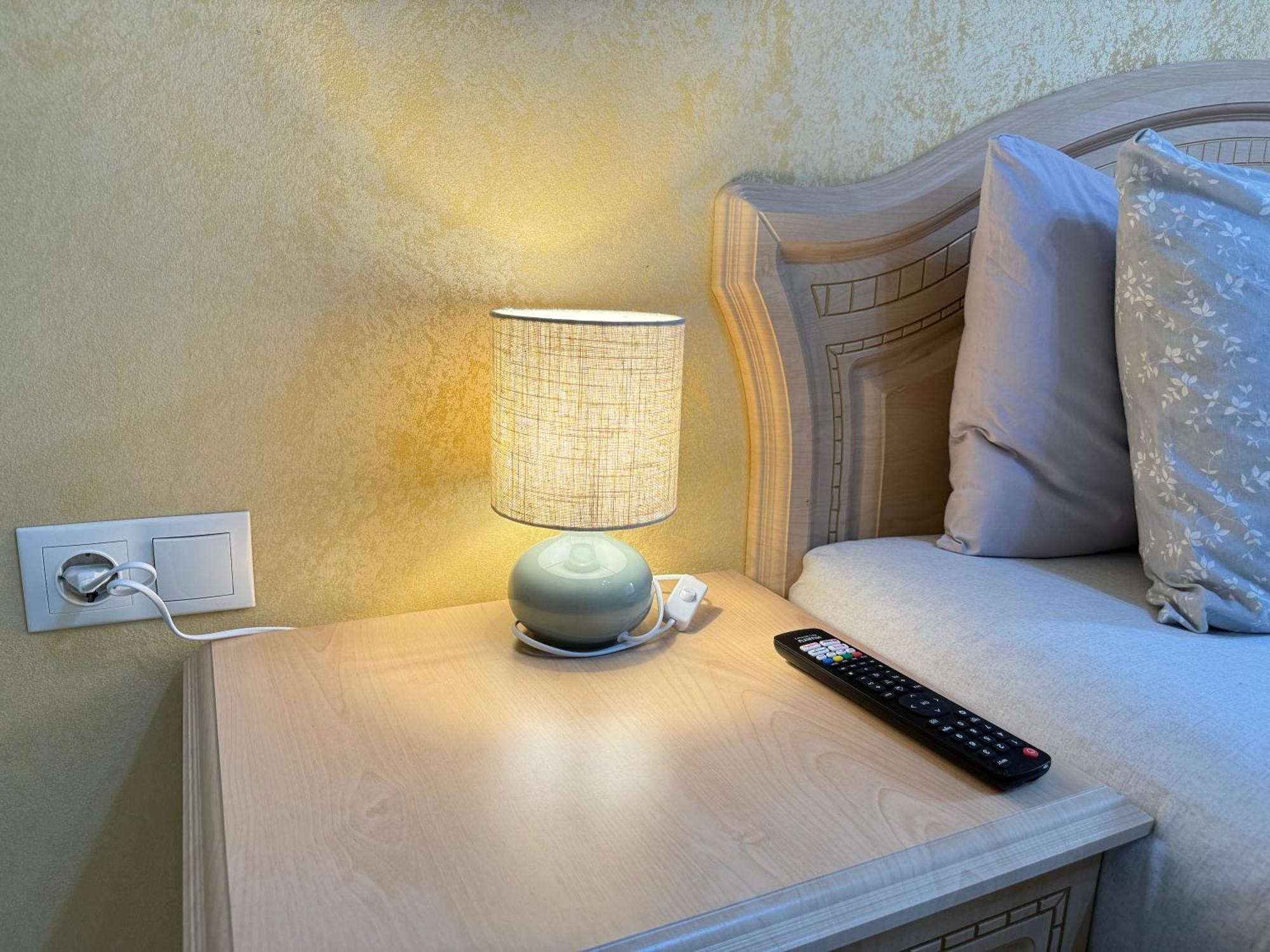צ'יסינאו Cozy Two Bedroom Large Apartment מראה חיצוני תמונה