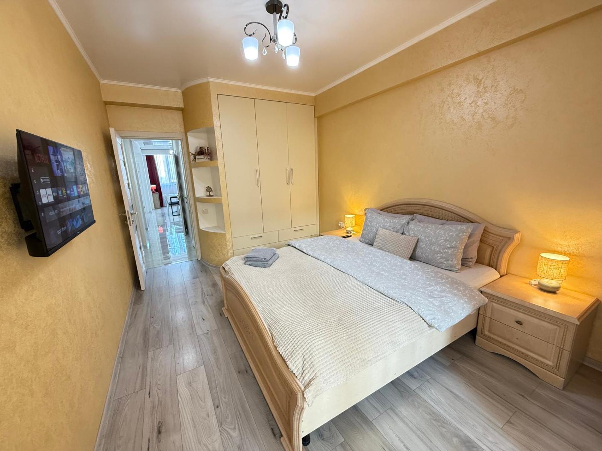 צ'יסינאו Cozy Two Bedroom Large Apartment מראה חיצוני תמונה