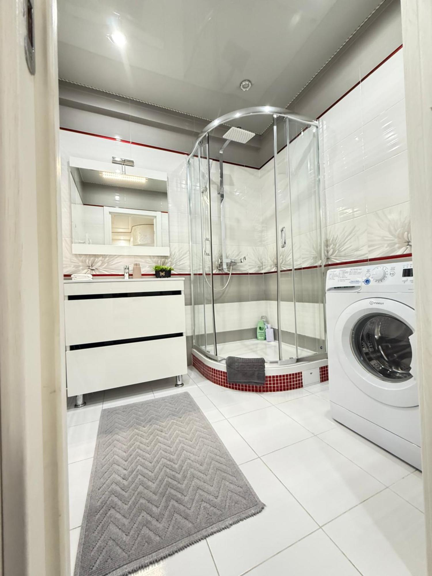 צ'יסינאו Cozy Two Bedroom Large Apartment מראה חיצוני תמונה