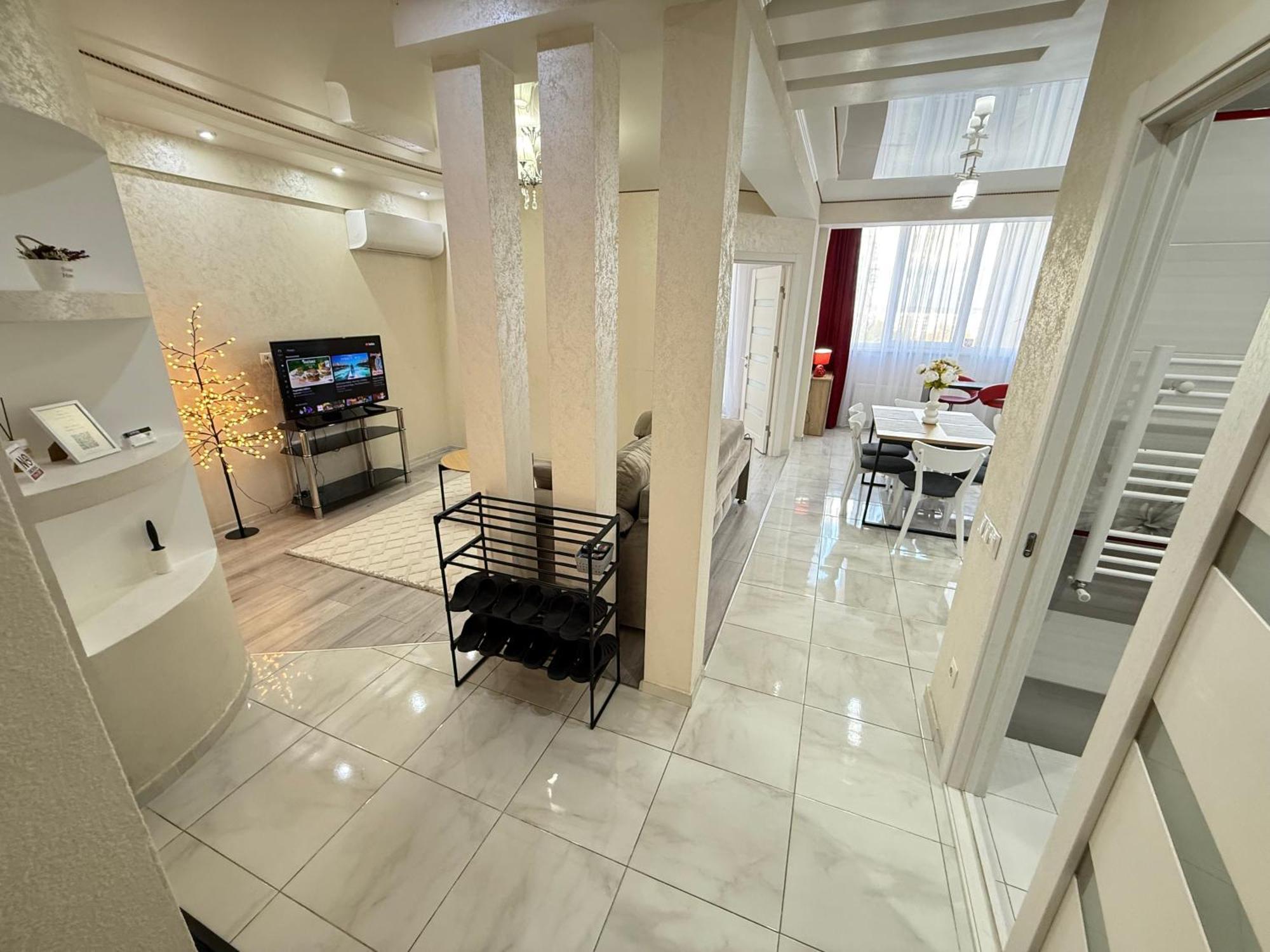 צ'יסינאו Cozy Two Bedroom Large Apartment מראה חיצוני תמונה