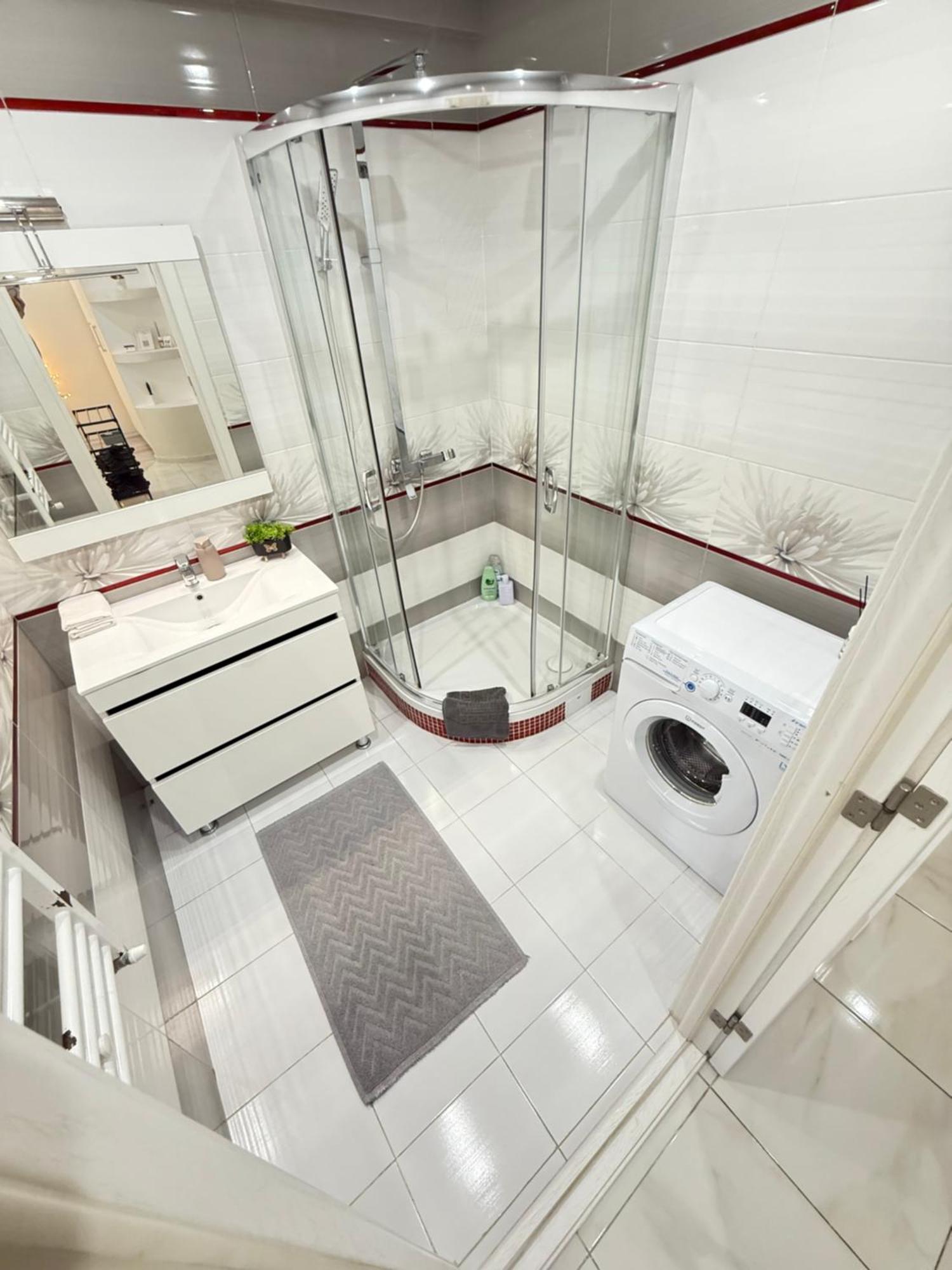 צ'יסינאו Cozy Two Bedroom Large Apartment מראה חיצוני תמונה